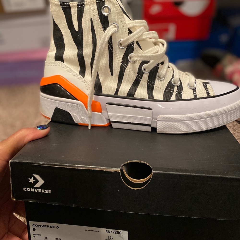 Converse